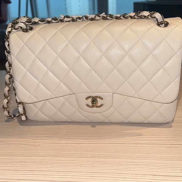 Chanel jumbo white caviar Shoulder Bag - Picture 1 of 6